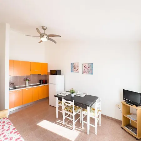 Residenza Ambra, A Pochi Passi Dal Centro Villasimius